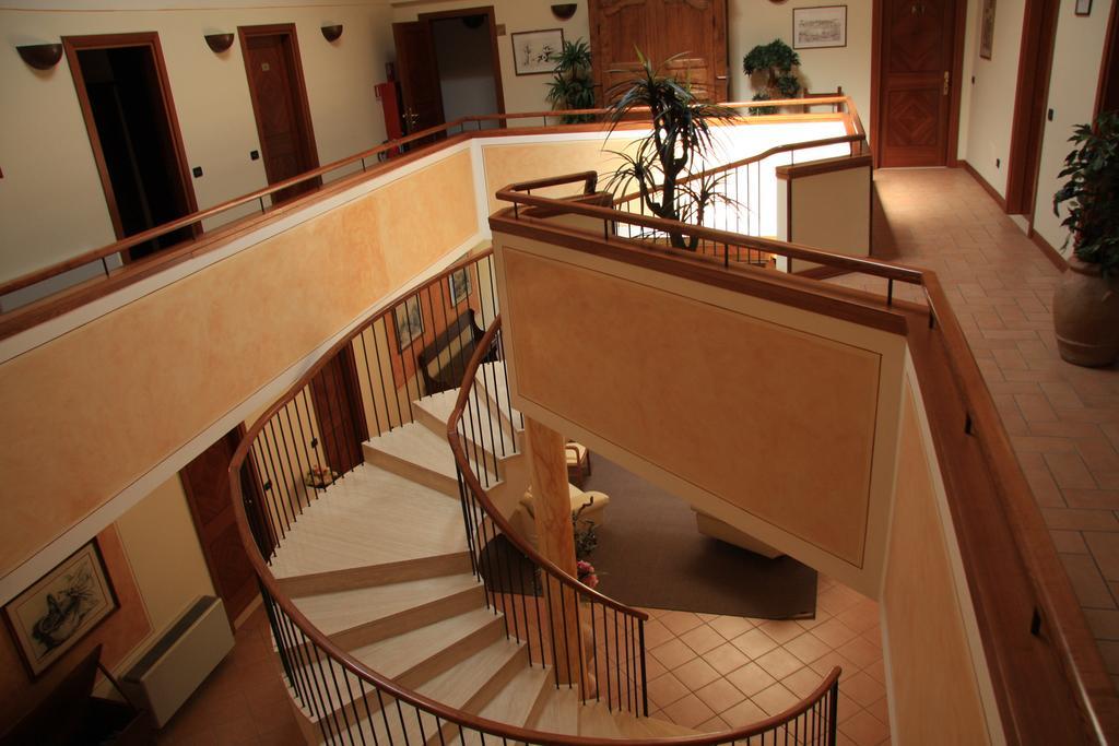 Hotel Sovestro San Gimignano Bagian luar foto